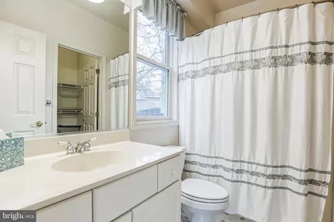 Bath - 12053 Steven Ln, Dunkirk, MD 20754 photo 4 of 6