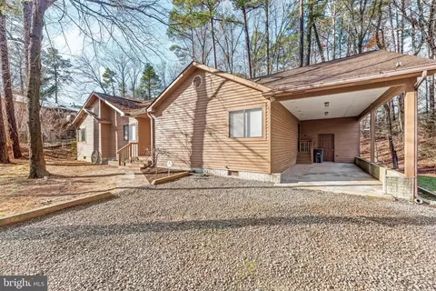 11521 Tomahawk Trl, Lusby, MD 20657