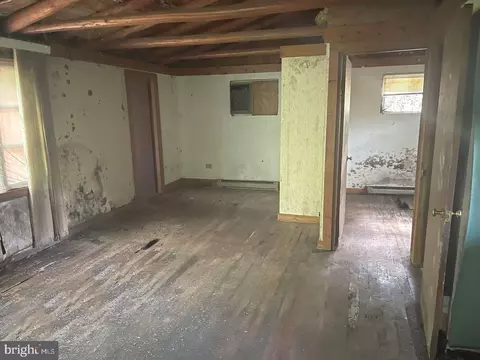 6018 Locust Rd, Saint Leonard, MD 20685 photo 4