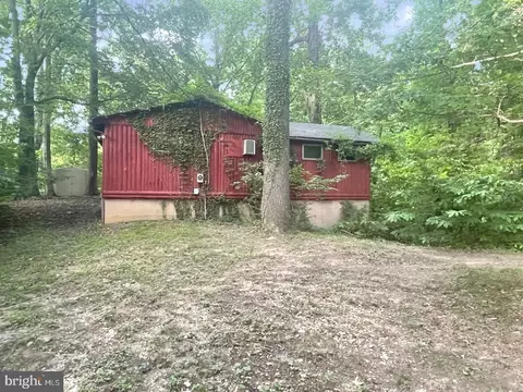 6018 Locust Rd, Saint Leonard, MD 20685 photo 2