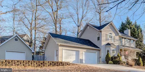 5419 Douglas St, Saint Leonard, MD 20685