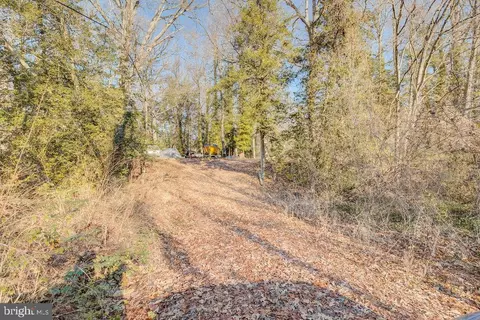 1361 Gregg Dr, Lusby, MD 20657