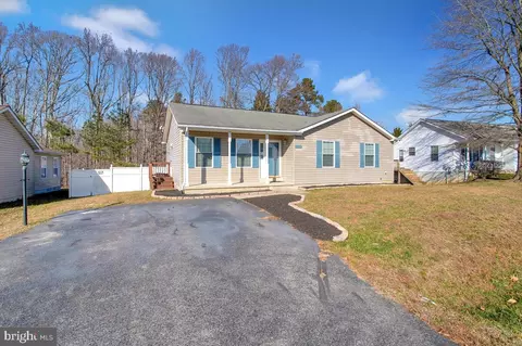 1809 Crofton Ct, Prince Frederick, MD 20678