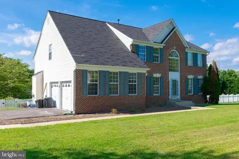 1745 Mayfair Ct, Huntingtown, MD 20639