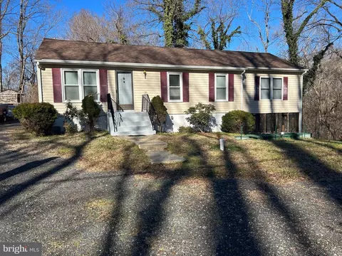 7666 Old Bayside Rd, Chesapeake Beach, MD 20732