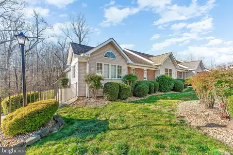 402 Westlake Blvd #31, Prince Frederick, MD 20678