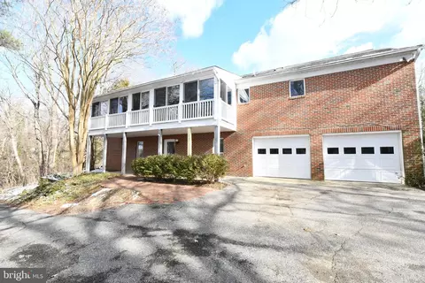 1110 White Sands Dr, Lusby, MD 20657