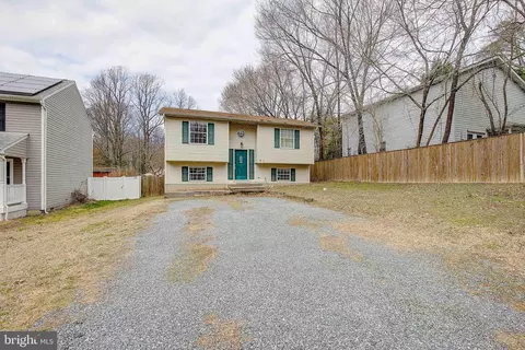 8303 Circle Dr, Lusby, MD 20657