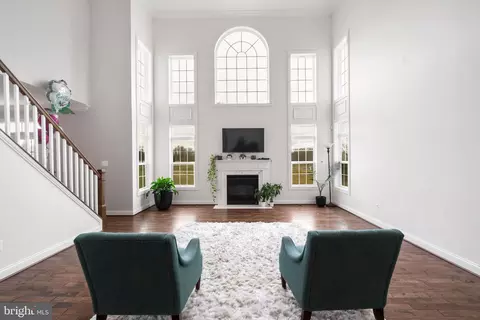 Living - 12702 Legacy Dr, Dunkirk, MD 20754 photo 2 of 4