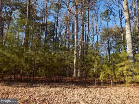 13455 Dowell Rd, Solomons, MD 20688