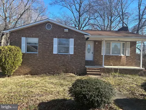 3725 Hunting Creek Rd, Huntingtown, MD 20639