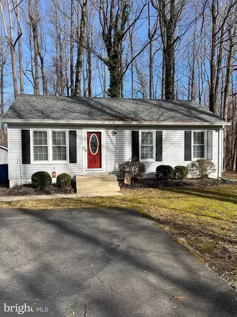 4312 N Shore Dr, Prince Frederick, MD 20678