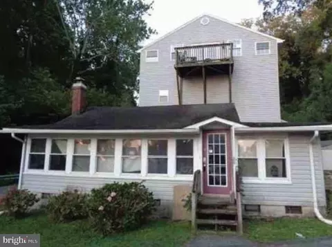 2055 Chestnut St, Port Republic, MD 20676