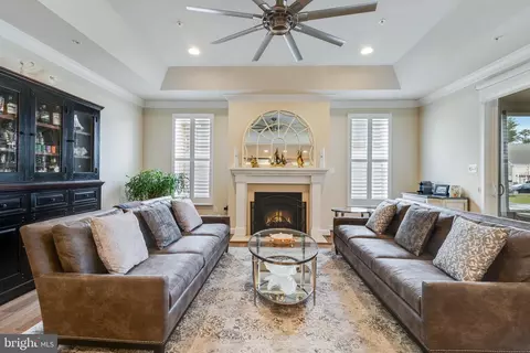 Living - 13911 Ensign Rd, Solomons, MD 20688 photo 3 of 12