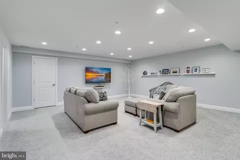 Living - 13911 Ensign Rd, Solomons, MD 20688 photo 6 of 12