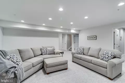 Living - 13911 Ensign Rd, Solomons, MD 20688 photo 10 of 12