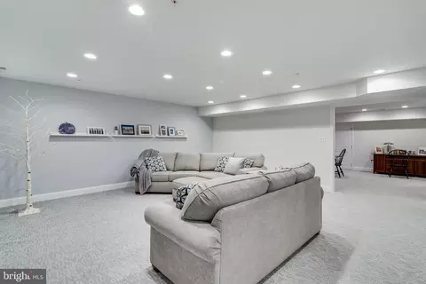 Living - 13911 Ensign Rd, Solomons, MD 20688 photo 11 of 12