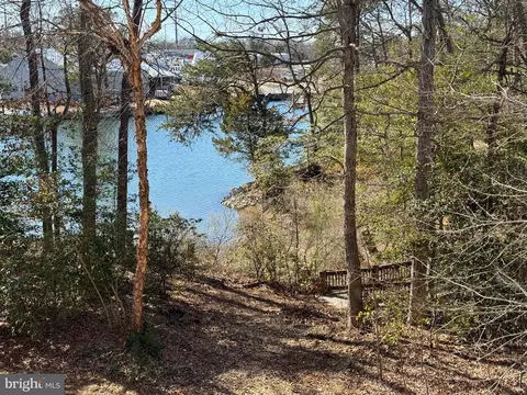 View/Area - 522 Runabout Loop #522, Solomons, MD 20688 photo 3 of 8