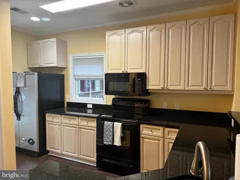 Kitchen - 522 Runabout Loop #522, Solomons, MD 20688 photo 1 of 3