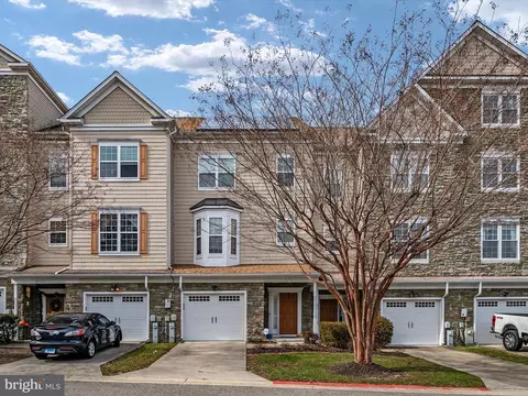 8796 Buckingham Ct, North Beach, MD 20714