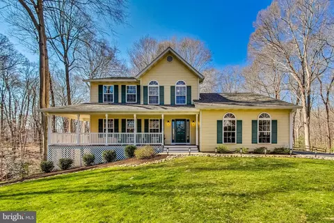 1520 Abbey Ln, Huntingtown, MD 20639