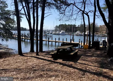 View/Area - 502 Runabout Loop #502, Solomons, MD 20688 photo 3 of 5