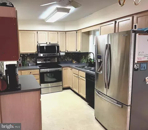 Kitchen - 488 Twin Cove Ln, Solomons, MD 20688 photo 1 of 3
