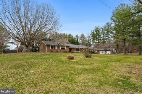1505 Stone Dr, Huntingtown, MD 20639