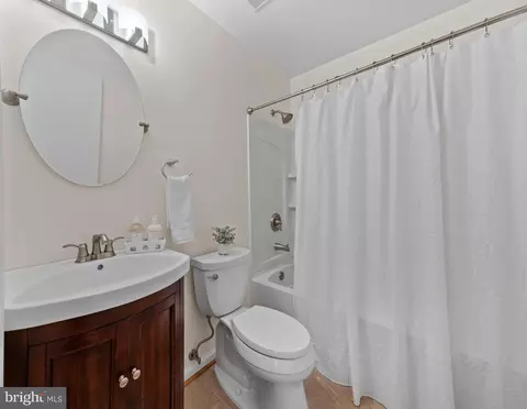 Bath - 9809 Empire Ct, Dunkirk, MD 20754 photo 2 of 3