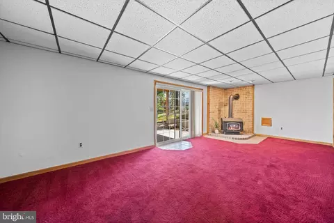 Living - 9809 Empire Ct, Dunkirk, MD 20754 photo 6 of 7