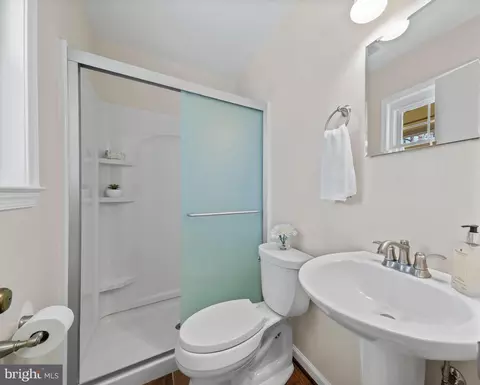 Bath - 9809 Empire Ct, Dunkirk, MD 20754 photo 1 of 3