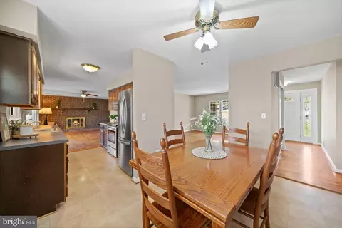 Dining - 9809 Empire Ct, Dunkirk, MD 20754 photo 2 of 2