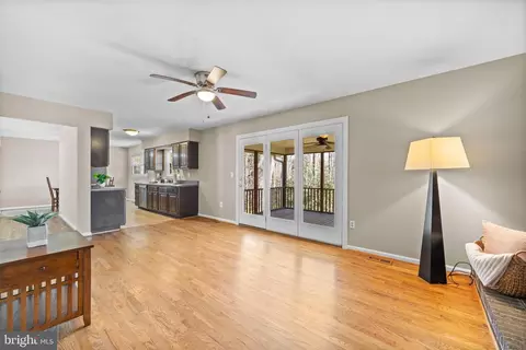 Living - 9809 Empire Ct, Dunkirk, MD 20754 photo 5 of 7