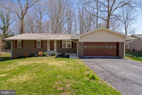 Exterior - 9809 Empire Ct, Dunkirk, MD 20754 photo 2 of 8