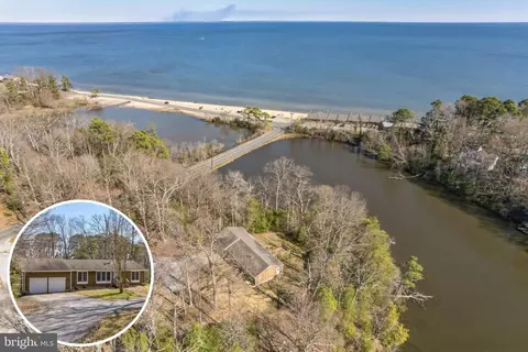 525 Clubhouse Dr, Lusby, MD 20657