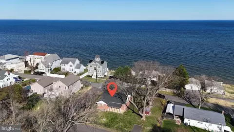 250 Chesapeake Ave, Prince Frederick, MD 20678