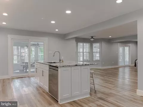 Kitchen - 13630 Dowell Rd, Solomons, MD 20688 photo 7 of 10
