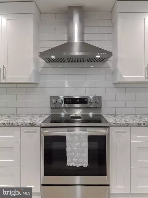 Kitchen - 13630 Dowell Rd, Solomons, MD 20688 photo 4 of 10