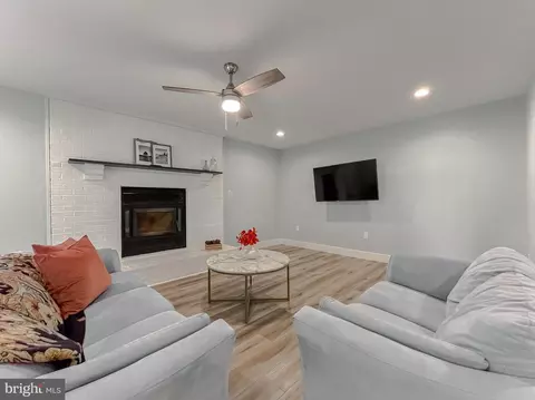 Living - 13630 Dowell Rd, Solomons, MD 20688 photo 2 of 4