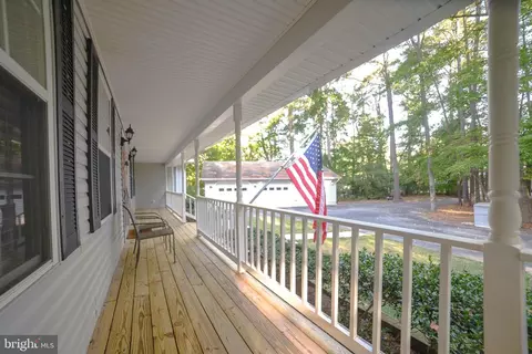 Exterior - 13630 Dowell Rd, Solomons, MD 20688 photo 2 of 13