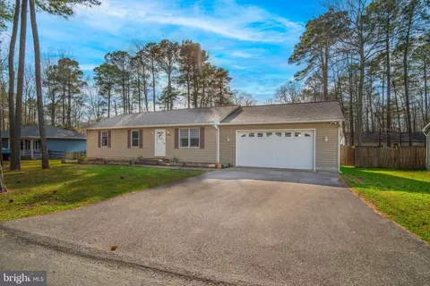 11543 San Rafael Rd, Lusby, MD 20657