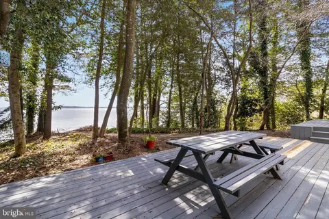 12970 Pine Pl, Lusby, MD 20657