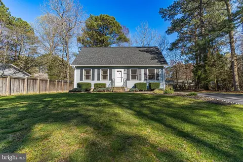12924 Huron Dr, Lusby, MD 20657