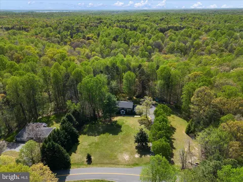 3161 Howard Dr, Port Republic, MD 20676