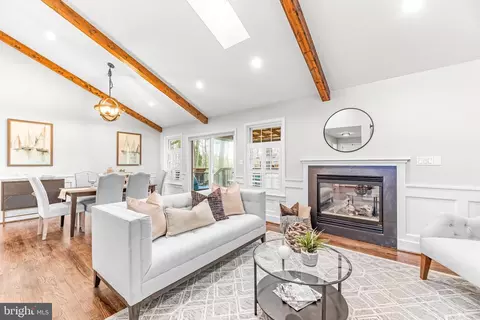 Living - 13541 Osprey Ln, Solomons, MD 20688 photo 3 of 4