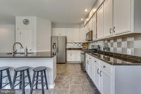 Kitchen - 13406 Lore Pines Ln, Solomons, MD 20688 photo 4 of 7