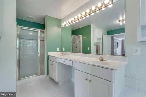 Bath - 13406 Lore Pines Ln, Solomons, MD 20688 photo 3 of 6