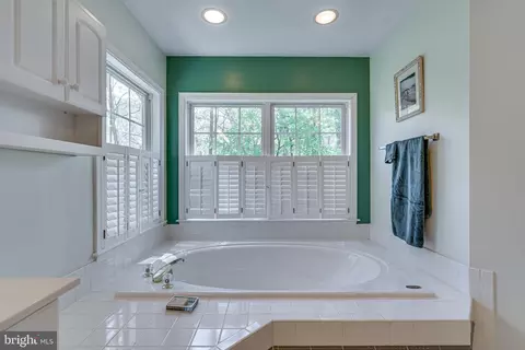 Bath - 13406 Lore Pines Ln, Solomons, MD 20688 photo 4 of 6