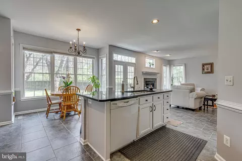 Kitchen - 13406 Lore Pines Ln, Solomons, MD 20688 photo 5 of 7