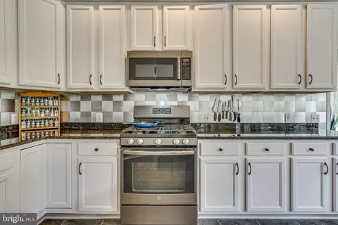 Kitchen - 13406 Lore Pines Ln, Solomons, MD 20688 photo 2 of 7
